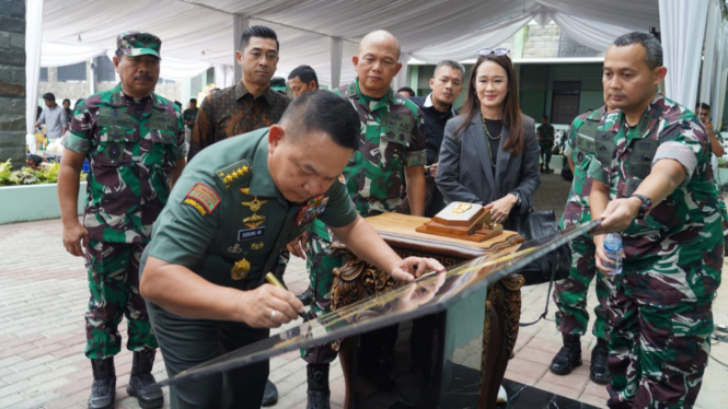 Kasad Jenderal TNI Dr. Dudung Abdurachman, Resmikan Penggunaan Mess Berland Serta Gedung Sandi dan Siber Forensik TNI AD