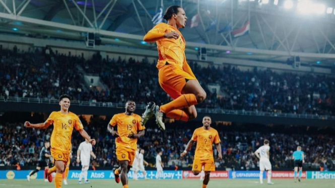Gol Van Dijk bawa Belanda kalahkan Yunani 1-0