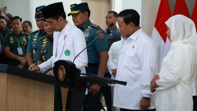 Presiden RI Didampingi Menhan Prabowo Resmikan Dua Rumah Sakit TNI di Surabaya