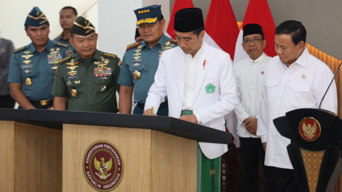 Panglima TNI Mendampingi Presiden RI Resmikan RSAD Tingkat III dan RSAL TK. II di Surabaya