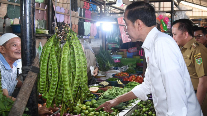 Presiden Jokowi Kunjungi Pasar, Harga Bahan Pokok di Sumsel Stabil