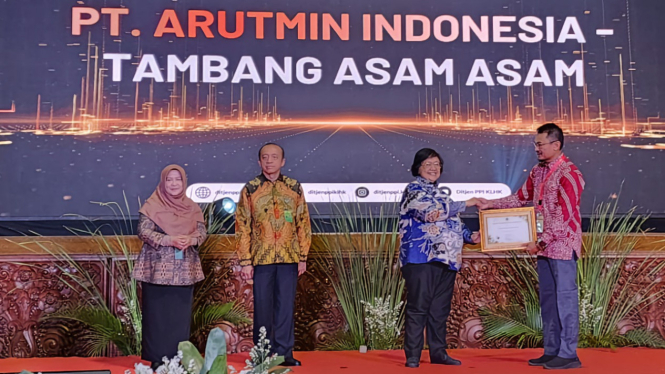 Unit Usaha BUMI Arutmin Raih Penghargaan Tertinggi dan Piagam Bergengsi ProKlim dari Menteri Lingkungan Hidup dan Kehutanan (LHK)