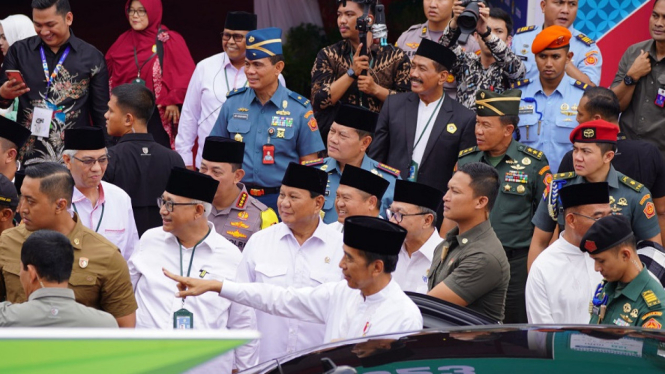 Panglima TNI Mendampingi Presiden RI Pada Rakernas LDII