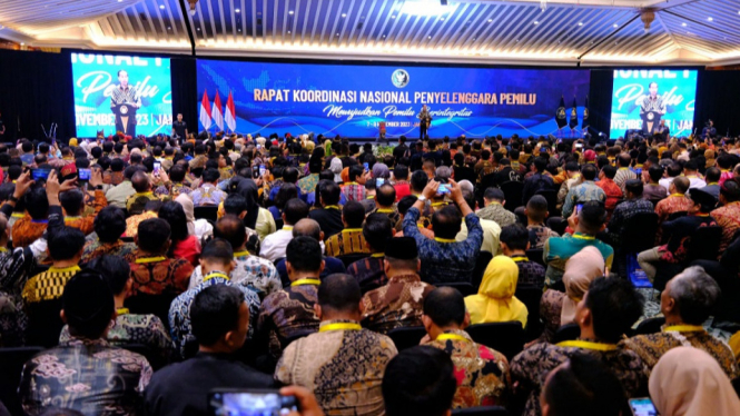 Panglima TNI Mendampingi Presiden RI Pada Rakornas Penyelenggara Pemilu