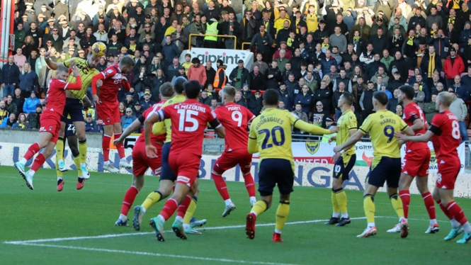 Hasil League One Inggris : Leyton Orient 2-3 Oxford United (kuning)
