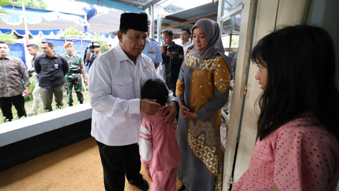 Takziah ke Rumah Duka, Menhan Prabowo Siap Bantu Keluarga Korban Jatuhnya Pesawat Super Tucano TNI AU