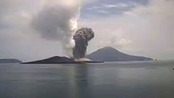 Aktivitas Gunung Anak Krakatau Meningkat, Akibat Curah Hujan yang Tinggi di Sekitar Kawah Gunung
