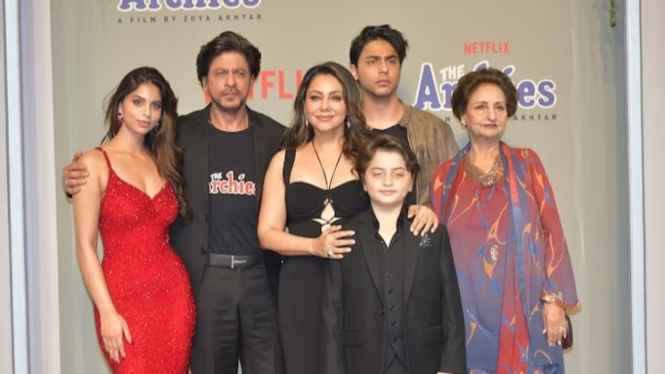 Keluarga Shah Rukh Khan di Premiere The Archies