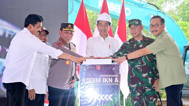 Panglima TNI Mendampingi Presiden RI Joko Widodo Groundbreaking Kodim IKN
