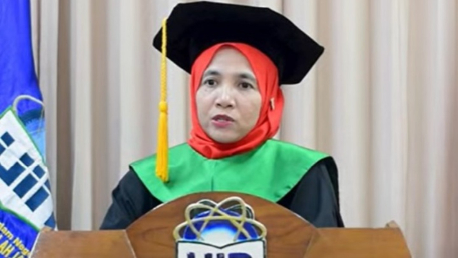 Prof Dr Dzuriyatun Toyibah