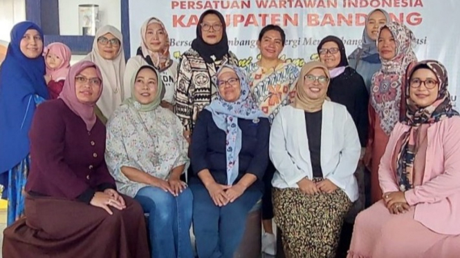 Memperingati Hari Ibu, IKWI Kabupaten Bandung Gelar Syukuran