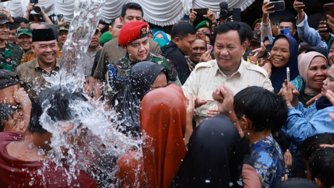 Menhan Prabowo Resmikan 5 Titik Sumber Air Bersih untuk 1.478 Keluarga dan 300 Santri di Sukabumi