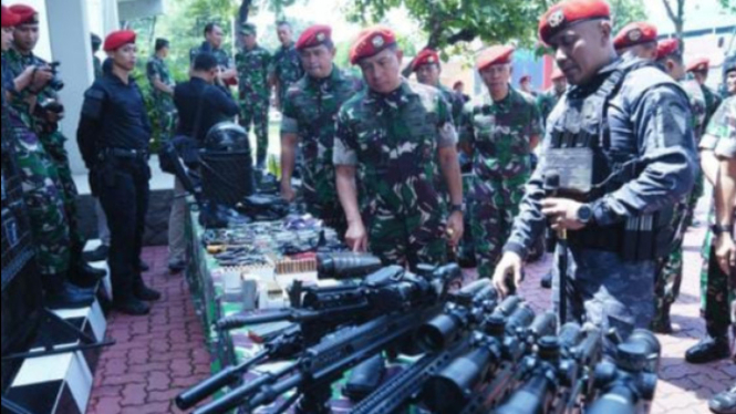 Panglima TNI Jenderal TNI Agus Subiyanto Cek Kesiapan Pasukan Elite Kopassus