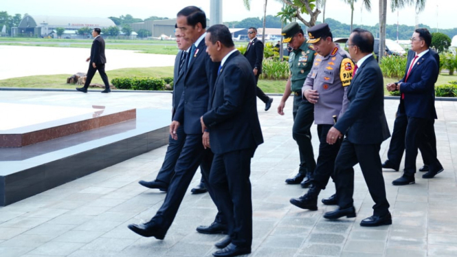 Panglima TNI Lepas Presiden RI Kunker Ke Tiga Negara ASEAN