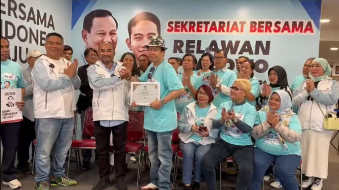 Relawan Benteng Jokowi Bacakan Maklumat Dukungan Penuh Kepada Pasangan Prabowo-Gibran