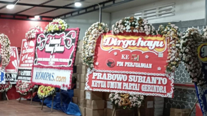 HUT PDIP ke-51, Prabowo Kirim Karangan Bunga