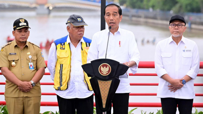 Survei Jokowi Tembus 80,2 Persen, Kinerja Bagus Kok Dimakzulkan? Takut Kalah?