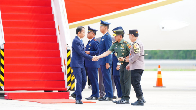 Panglima TNI Sambut Kedatangan Presiden RI Joko Widodo Selesai Kunker Ke Tiga Negara ASEAN