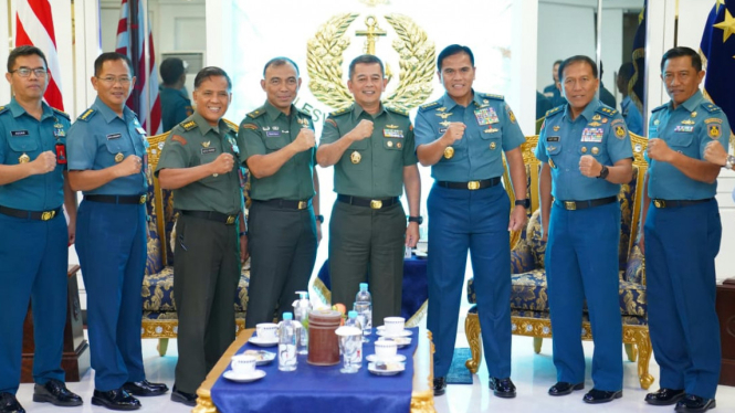 Optimalkan Fungsi Penerangan di lingkungan TNI, Kapuspen TNI Kunjungi Kasal