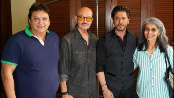 Sejarah! Shah Rukh Khan Syuting Film Dokumenter Keluarga Rakesh Roshan 'The Roshans'