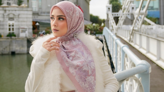 Cuma di Shopee Mall! Merek Lokal Buttonscarves Rilis 12 Hijab untuk Series Eksklusif!