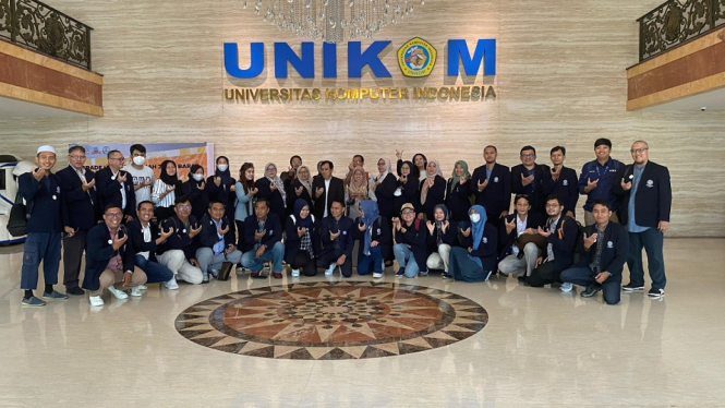 Mahasiswa S2 Manajemen Universitas IPWIJA Studi Banding ke Universitas Komputer Indonesia