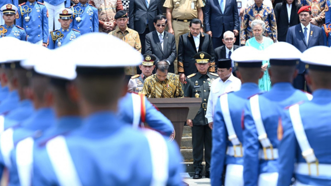 Menhan Prabowo Dampingi Presiden Jokowi Resmikan Graha Utama Akmil, Magelang