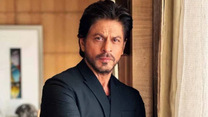 Momen Ketika Shah Rukh Khan Tetap Semangat Promo Film Terbarunya Meski Diancam Dibakar Hidup-Hidup