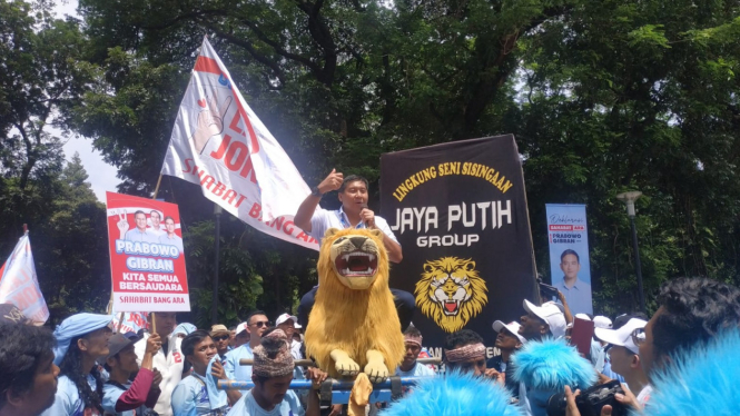 Naik Sisingaan, Maruarar Bawa 10 ribu Sahabat Ikut Kampanye Prabowo-Gibran di GBK