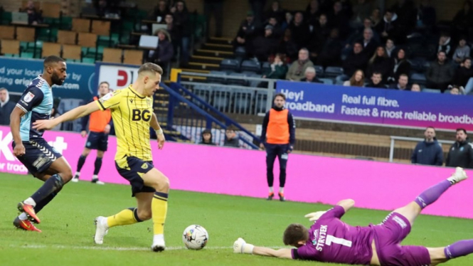 League One Inggris : Wycombe Wanderers 0-0 Oxford United