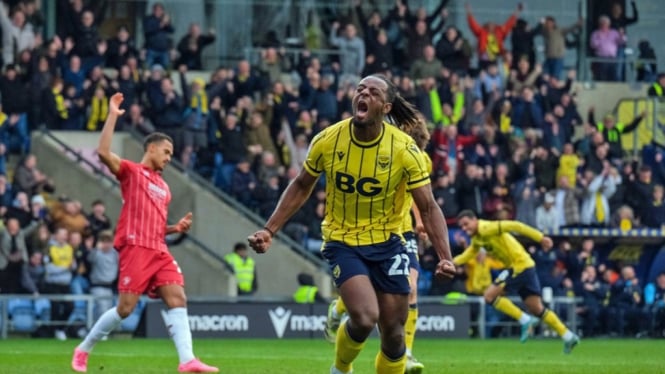 League One  Inggris : Oxford United 2-1 Cheltenham Town