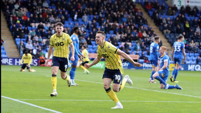 Selebrasi gol Bodin, Shrewsbury 1-1 Oxford United