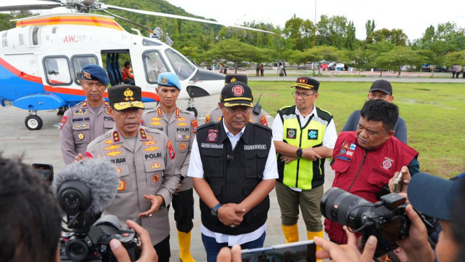 Koordinasi dengan Polda Sulsel, Pj Gubernur Bahtiar Kirim Bantuan ke Latimojong Luwu Gunakan Helikopter