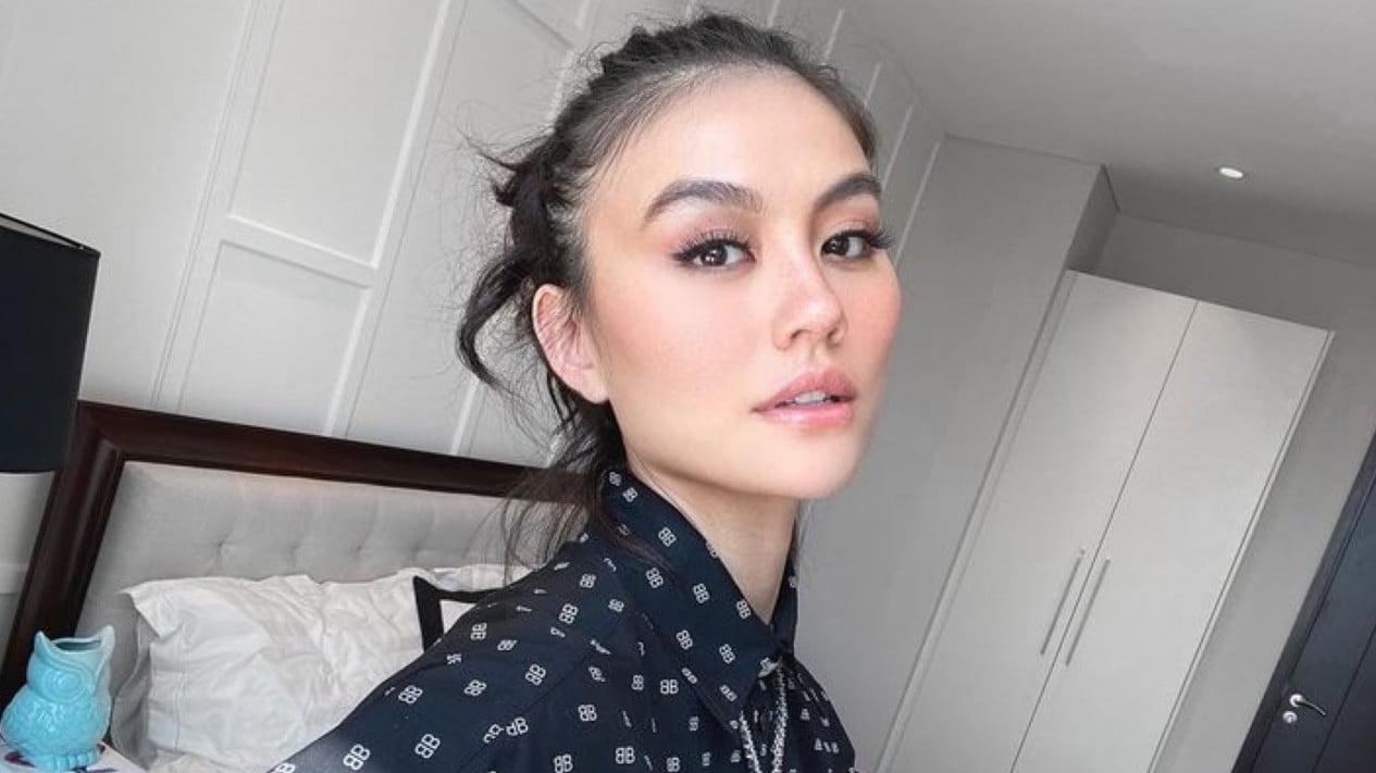 7 Mantan Kekasih Agnez Mo, Nomor 5 Dokter Amerika Keturunan Jepang