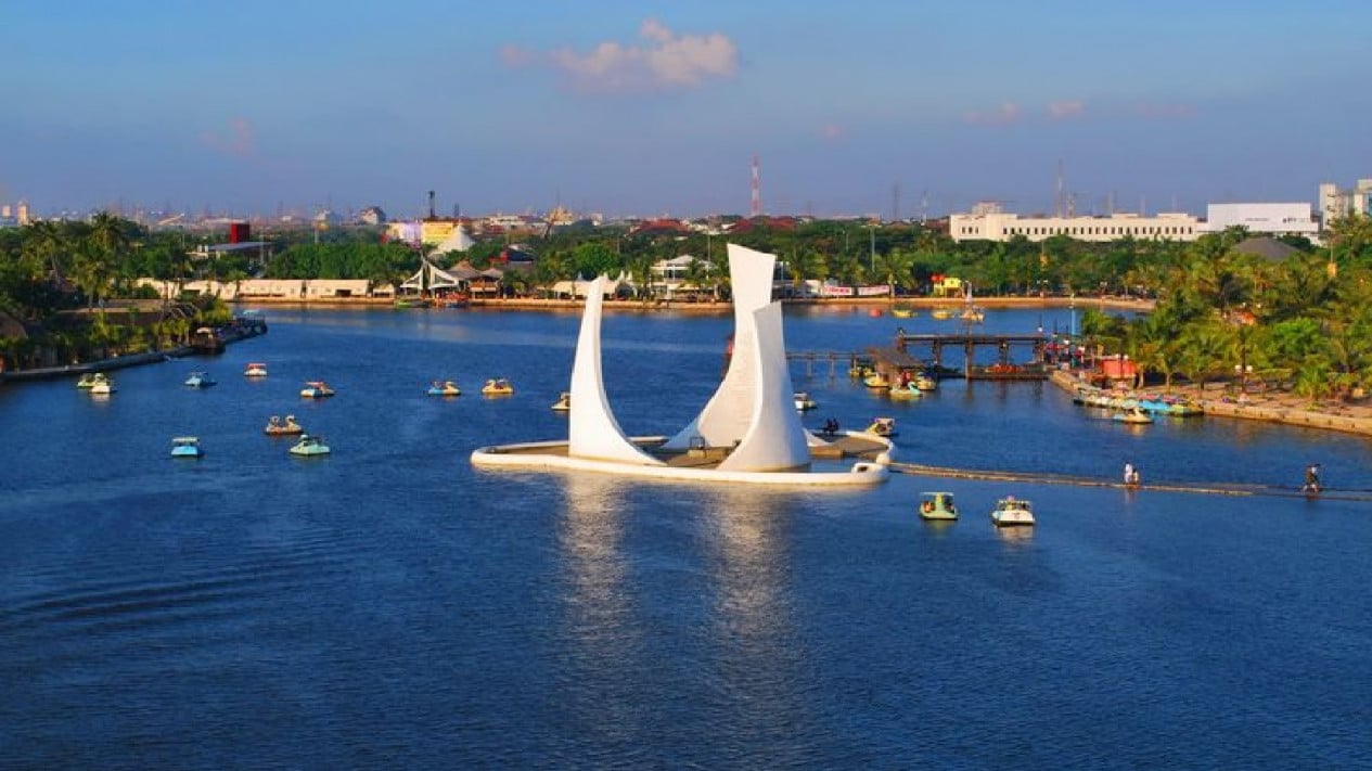 Pantai Ancol - Raja Wisata