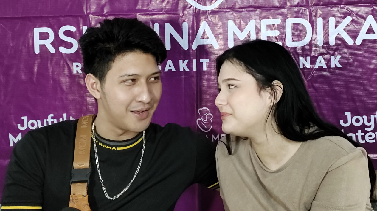 Olomon uning mushukiga kirganda, u buni yaxshi koradi.