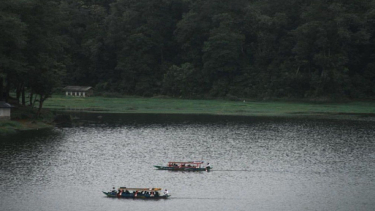 Situ Patengan Bandung - Pengalaman berlayar saat festival air