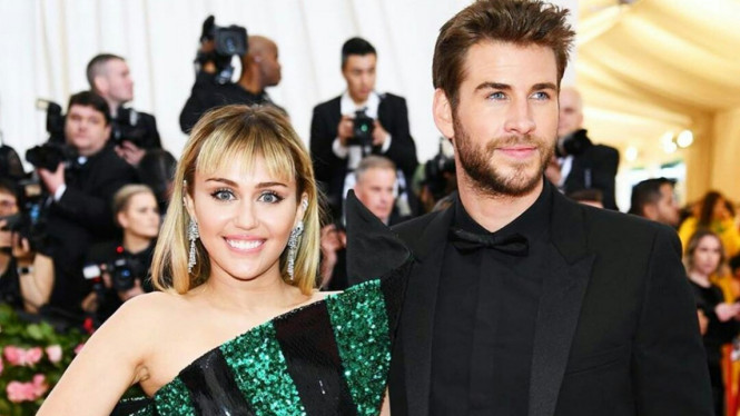 Miley Cyrus dan Liam Hemsworth