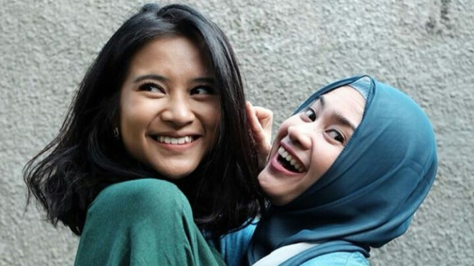 Adira Kirana dan Ikke Nurjanah