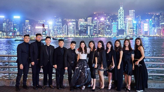 Patricia bersama teman-teman