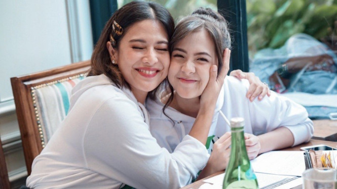 Adhisty Zara dan Dian Sastro