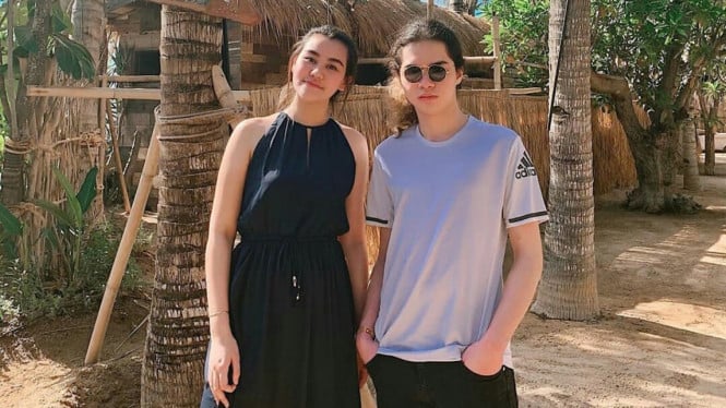 Aaliyah Massaid dan Dul Jaelani