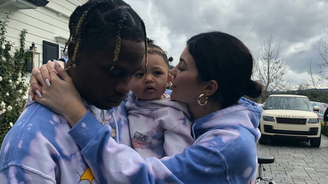 Kylie Jenner dan Travis Scott