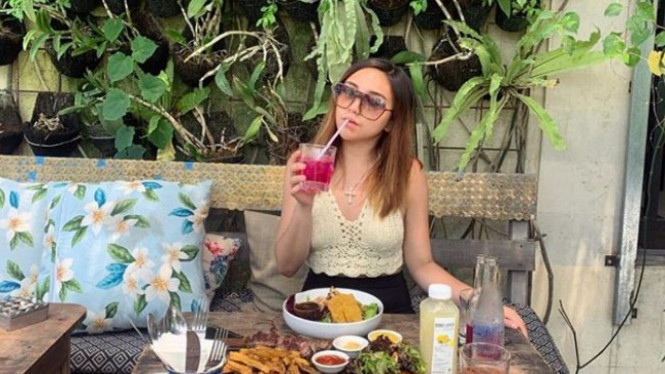 Instagram/@salmafinasunan