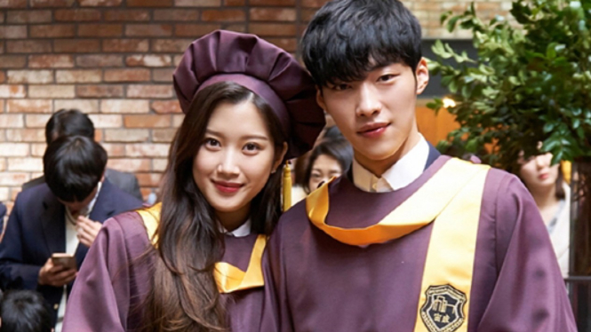 Profil Moon Ga Young, Calon Pacar Cha Eun Woo di Drama True Beauty