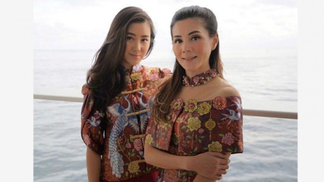 Karen dan Margaret Vivi