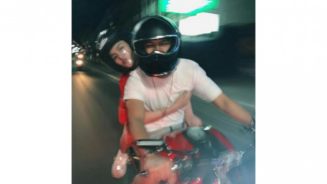 Gaga Muhammad - Laura