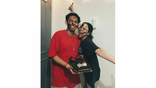 Gaga Muhammad - Laura