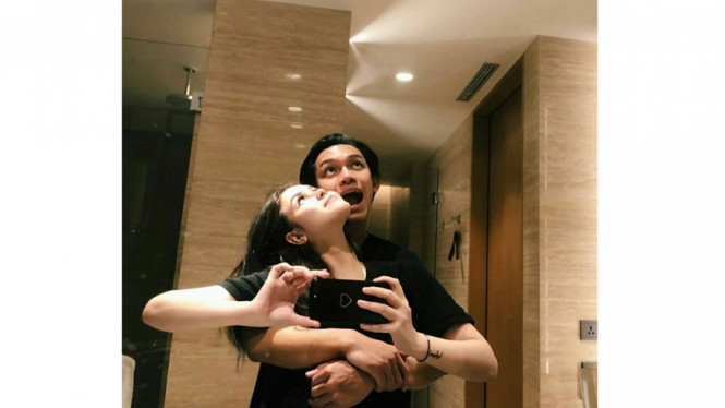 Gaga Muhammad - Laura