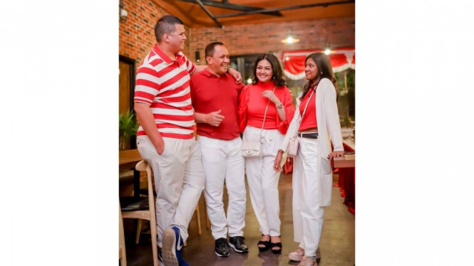 Bella Saphira - suami